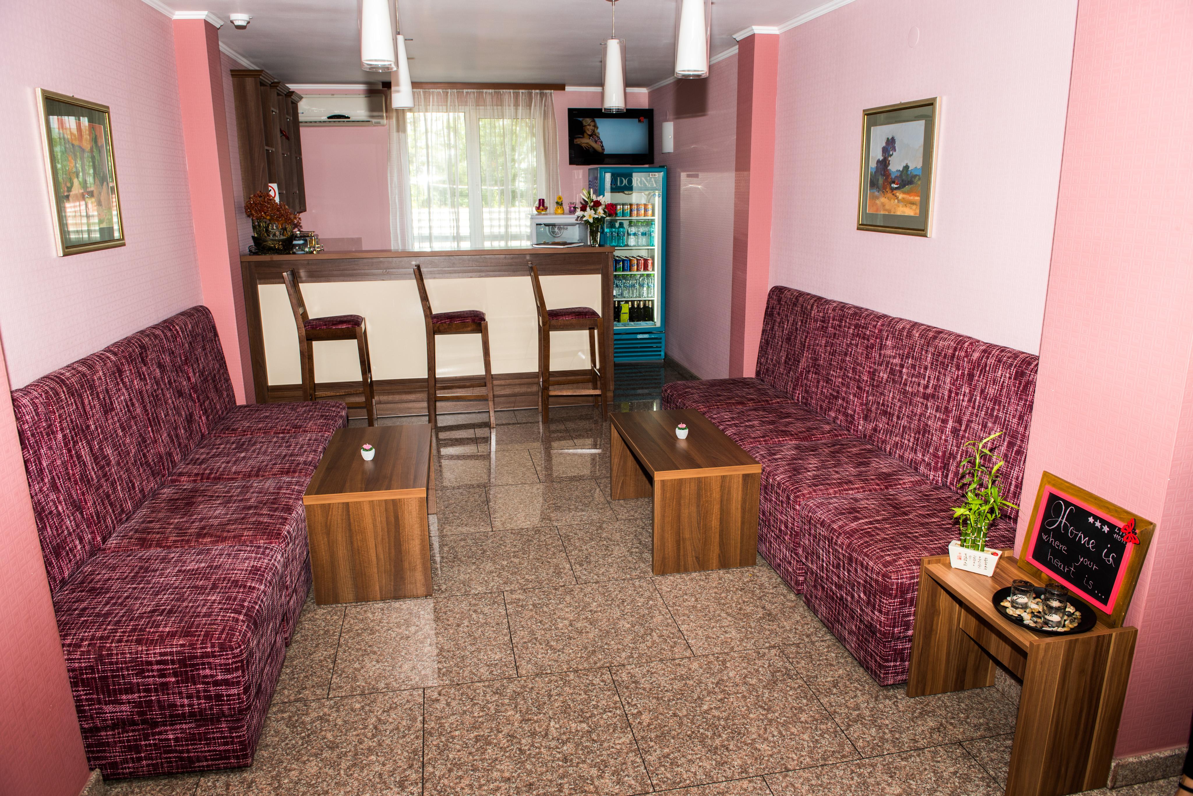 Hotel Lyra Oradea Exterior photo