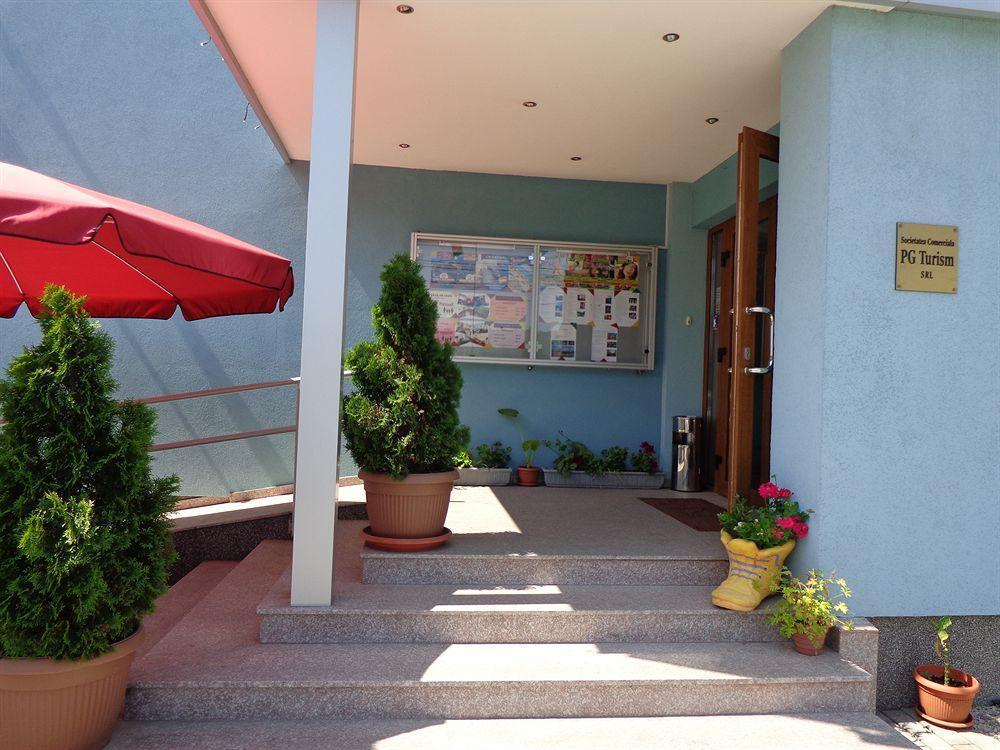 Hotel Lyra Oradea Exterior photo